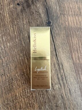 NWT* Hello Kiss Color-Changing Lipstick - Hydrating Pink Finish
